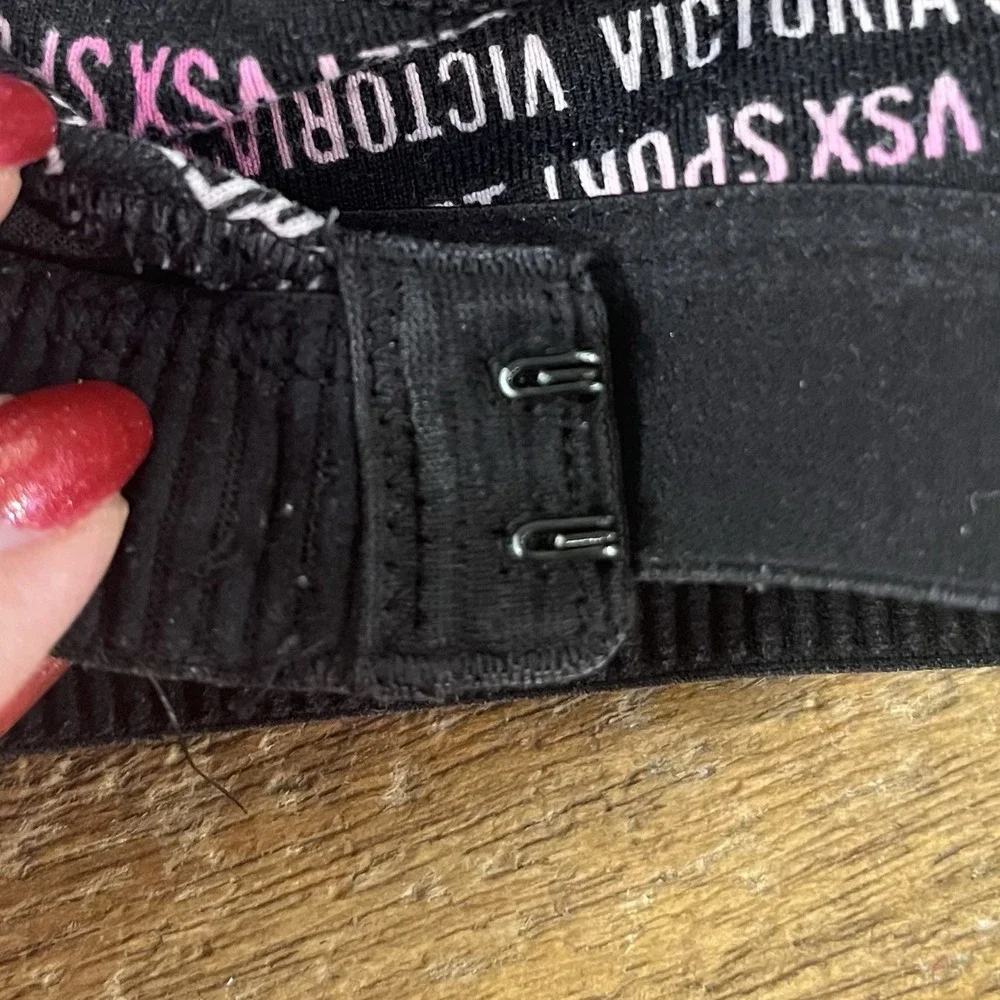 Victoria's Secret VSX Sports‎ Bra 32B Black Pink Logo Athletic Racerback Workout