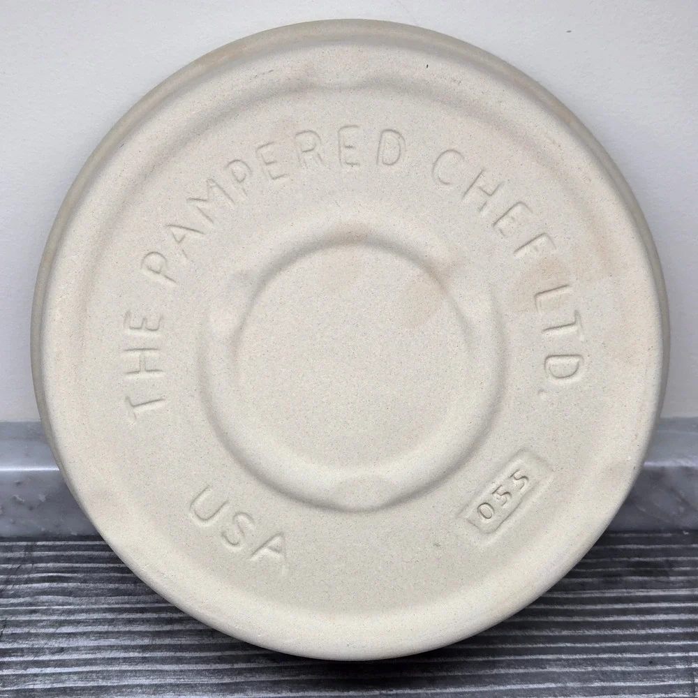 Pampered Chef 8 inch Deep Dish Natural Stoneware Pie Plate Family‎ Heritage USA