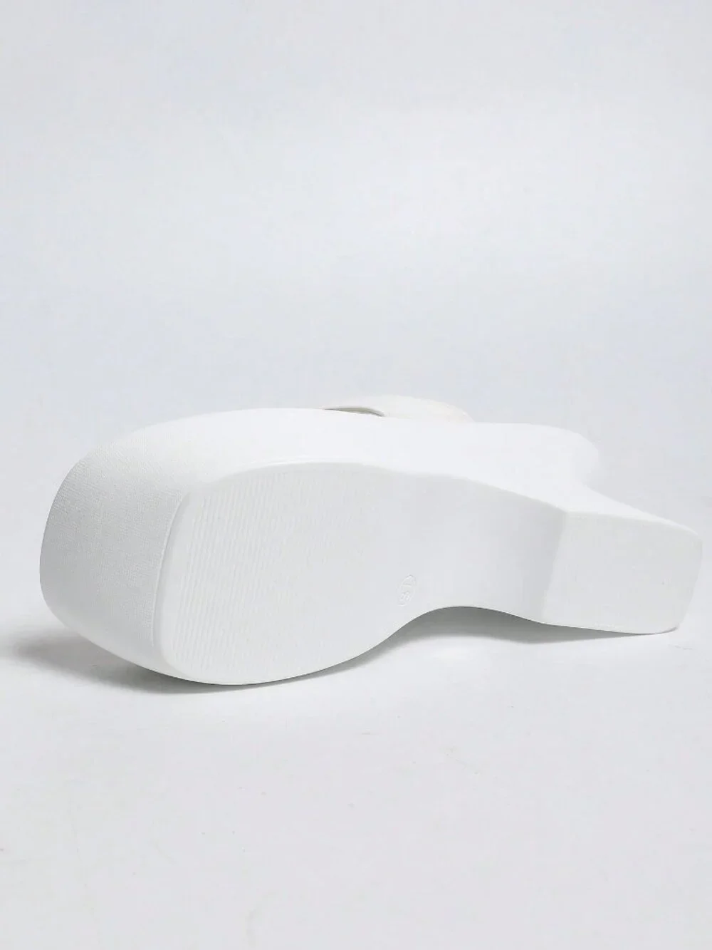 N/A white casual