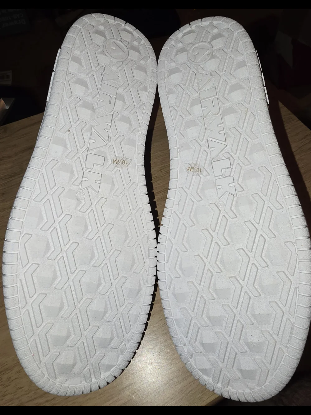Airwalk white sneaker