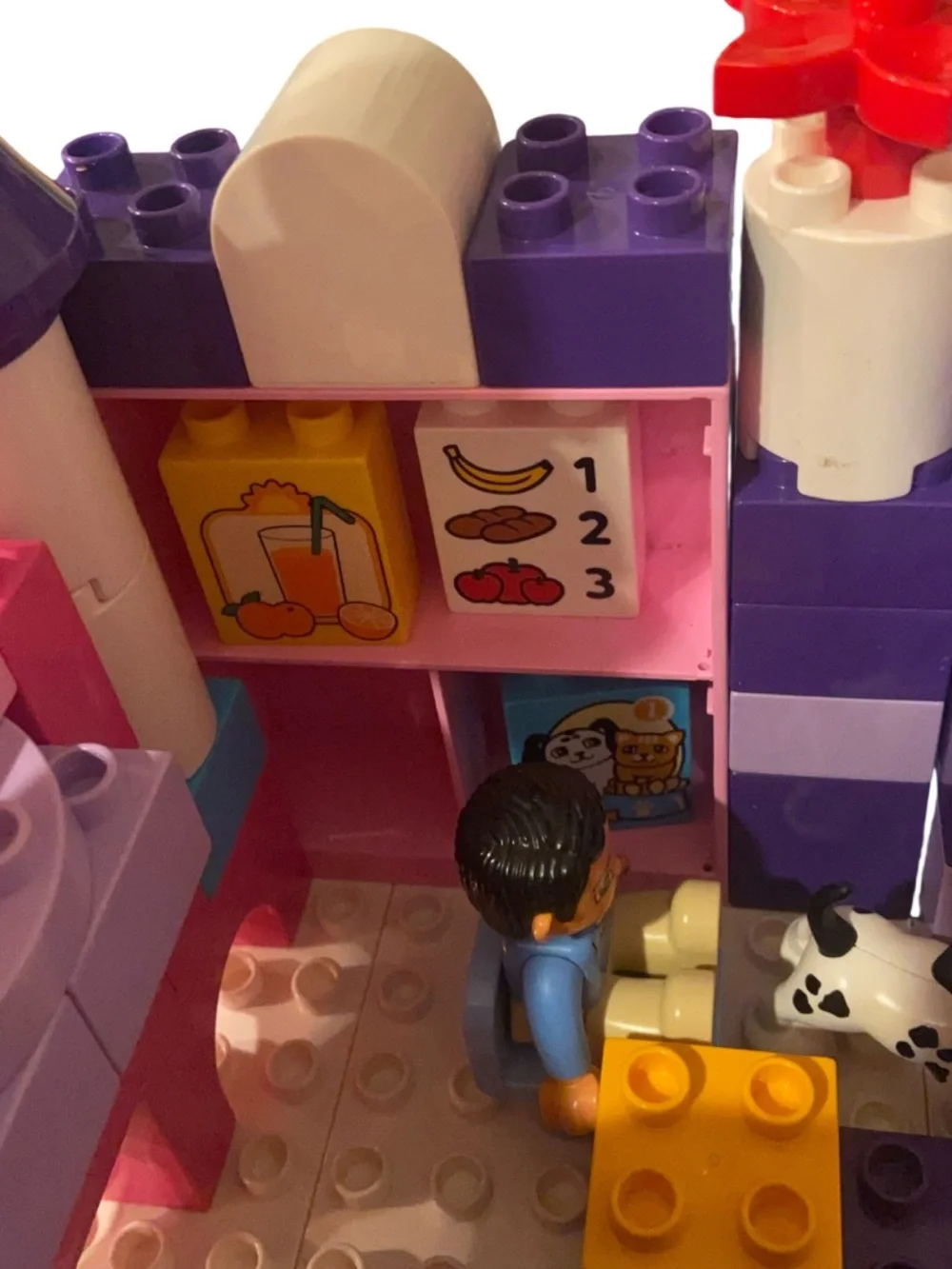 LEGO Duplo  CASTLE Replacement Mixed Parts LOT Of 100 + Pieces Bed Towers READ