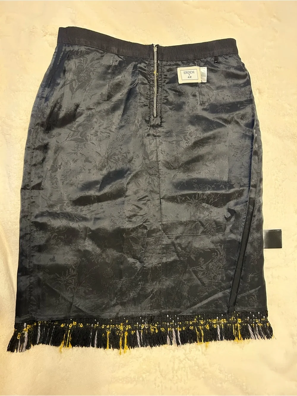 Tweed Midi Pencil Skirt in Black, Gray & Yellow. Size 6
