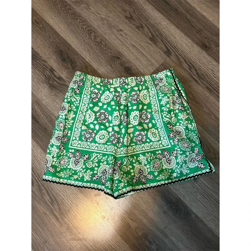 Zara Shorts Womens size Small Green Bandana Floral High Waisted Pull On