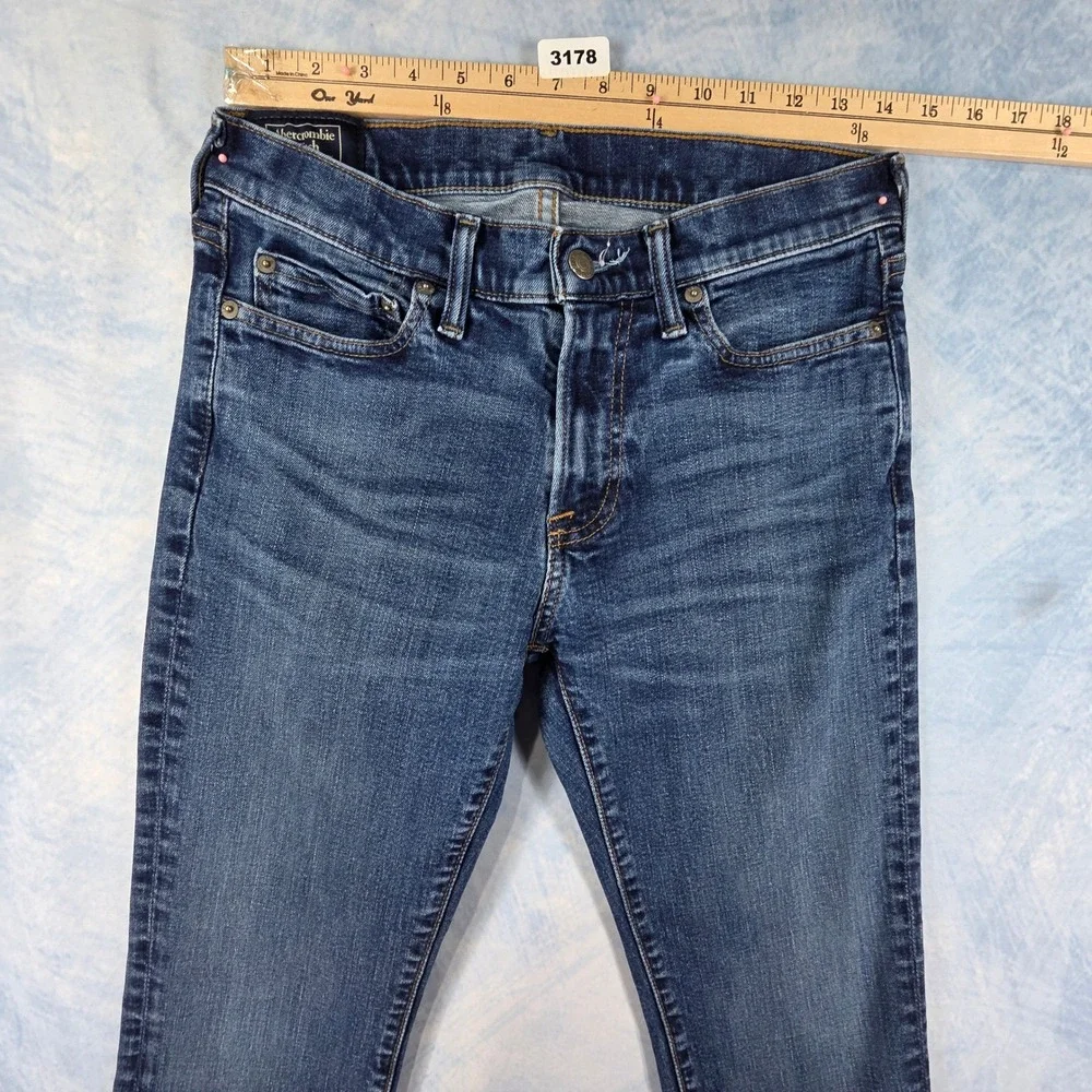 Abercrombie & Fitch Kennan Straight Jeans Mens 29x30 Blue Medium Wash Stretch