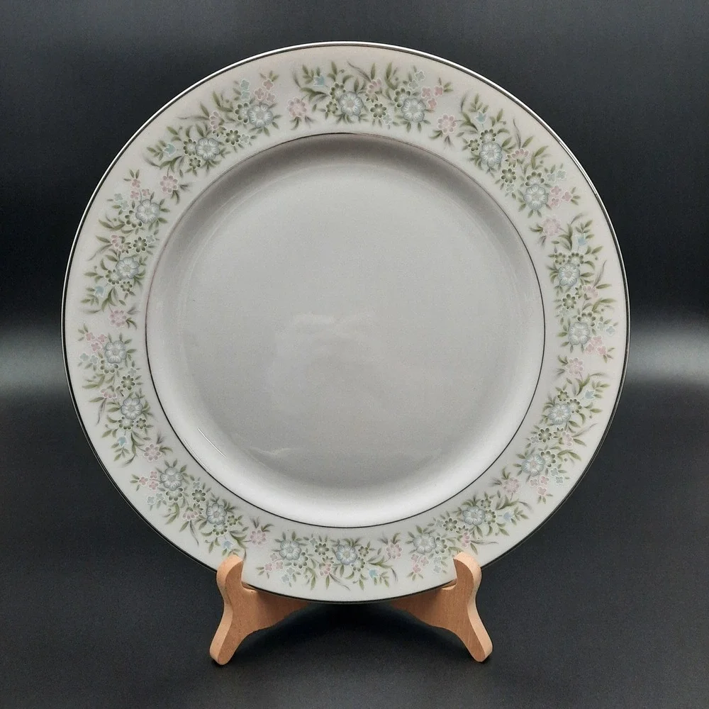 Taihei China Japan Floral Dinner Plate – Blue Pink Flower Rim,‎ 10