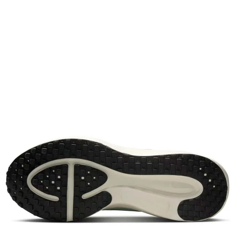 Nike revolution men