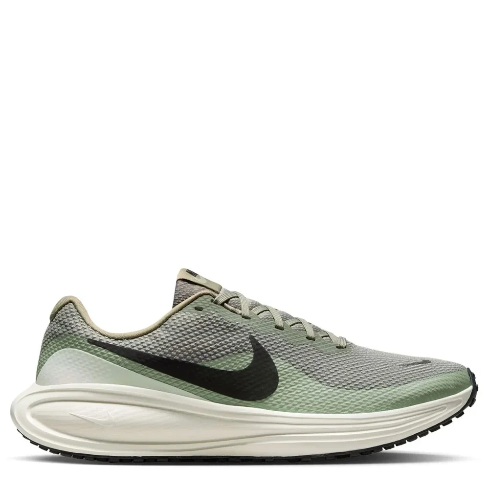 Nike revolution men