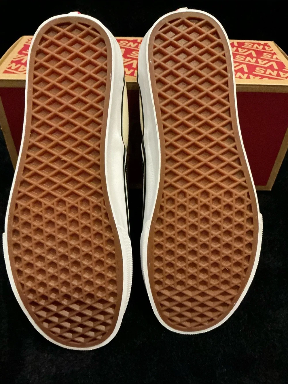 Vans branding classic side
