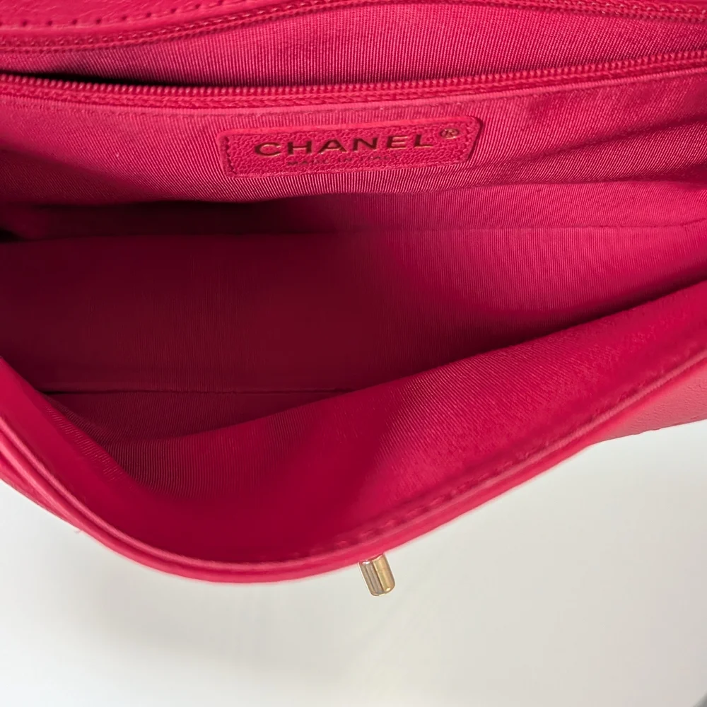 CHANEL excellent pre