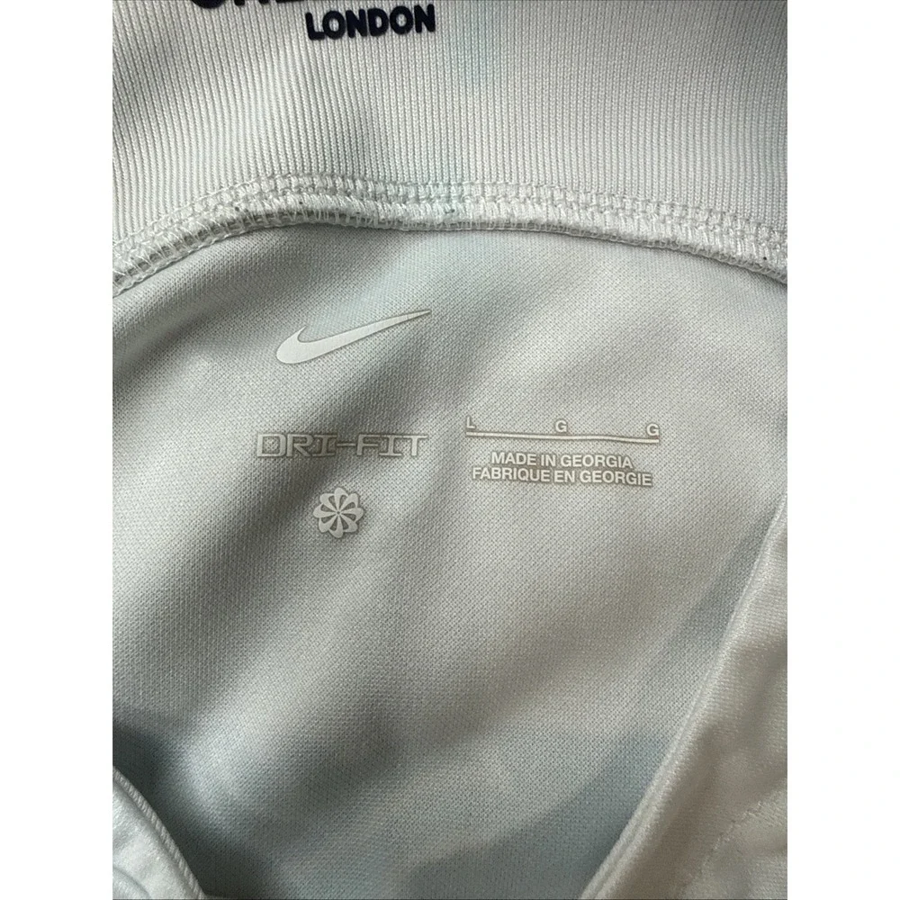 Nike sports color