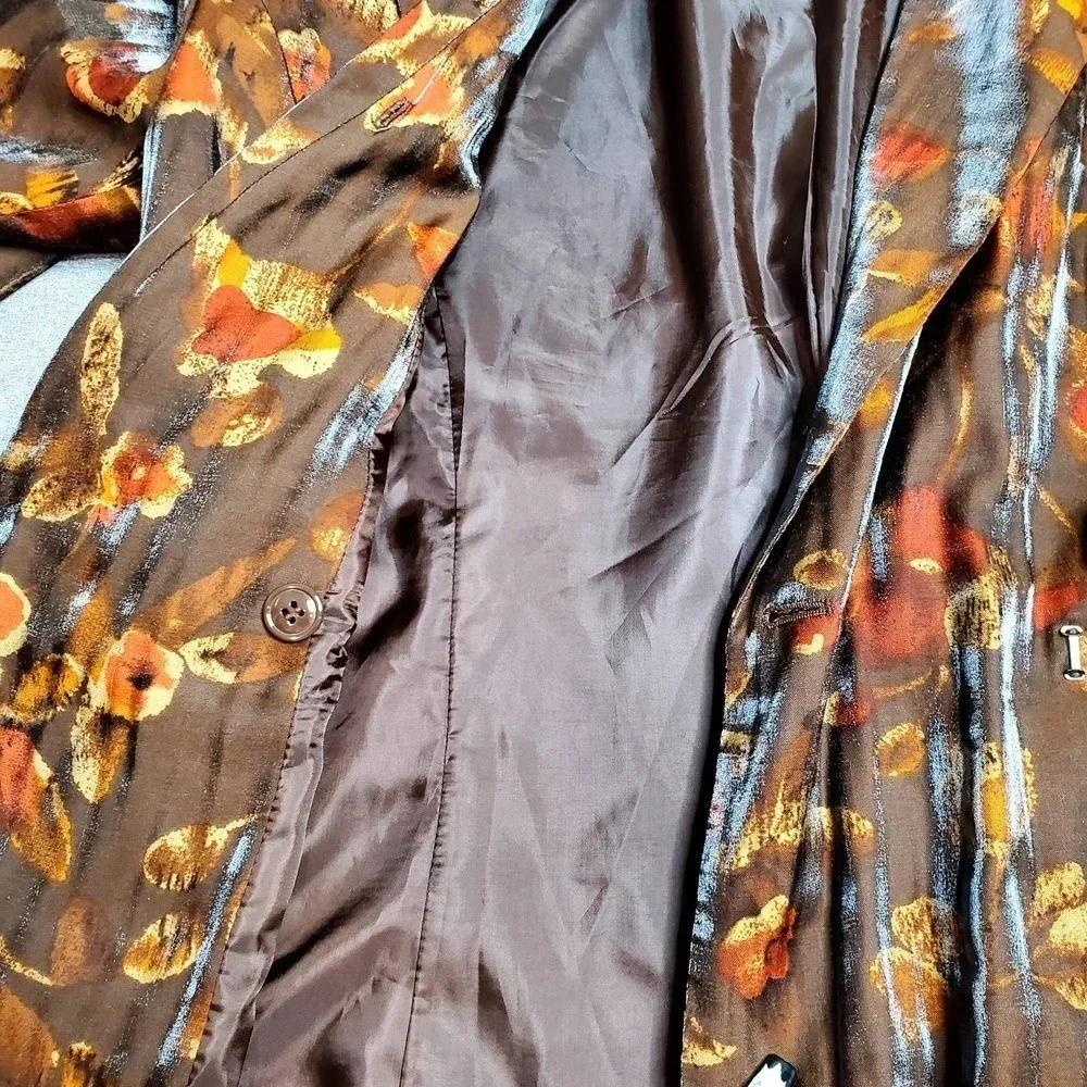 Le Suit gently used