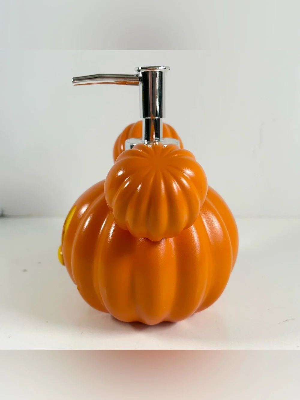 Jay Franco Disney Mickey Mouse Halloween Pumpkin Lotion Soap Dispenser