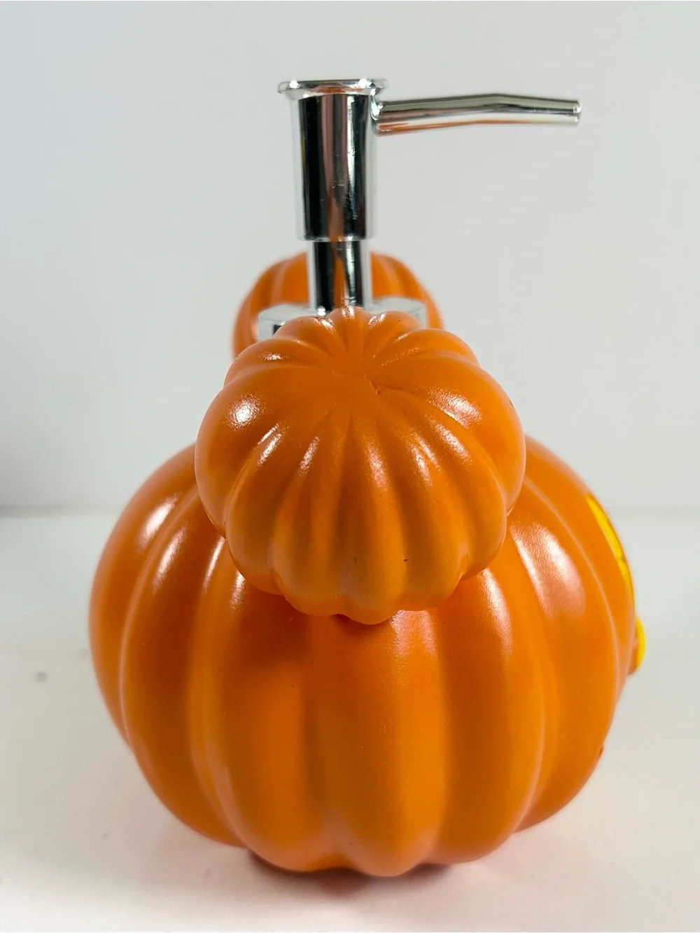 Jay Franco Disney Mickey Mouse Halloween Pumpkin Lotion Soap Dispenser