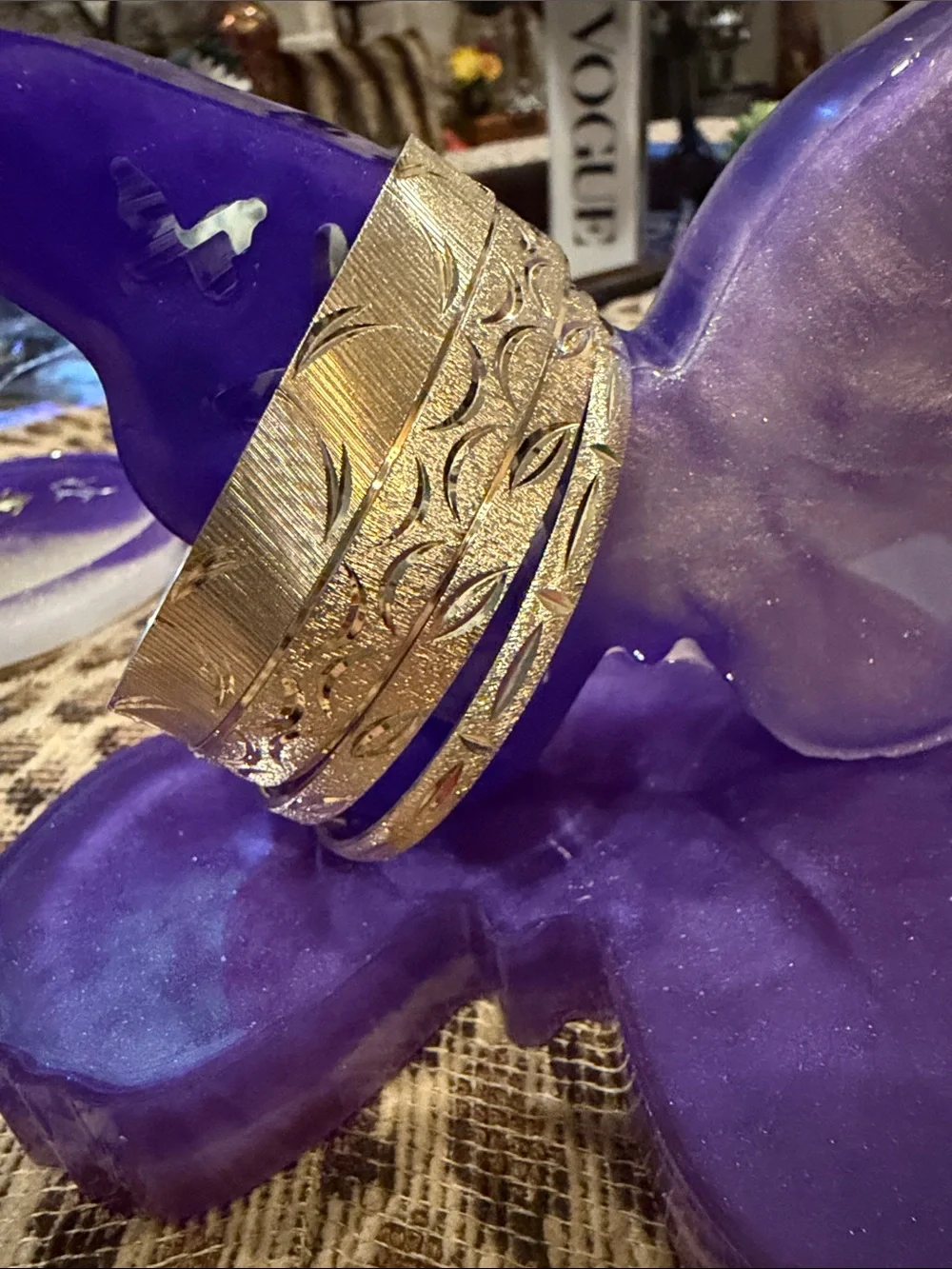 Anson elegant gold