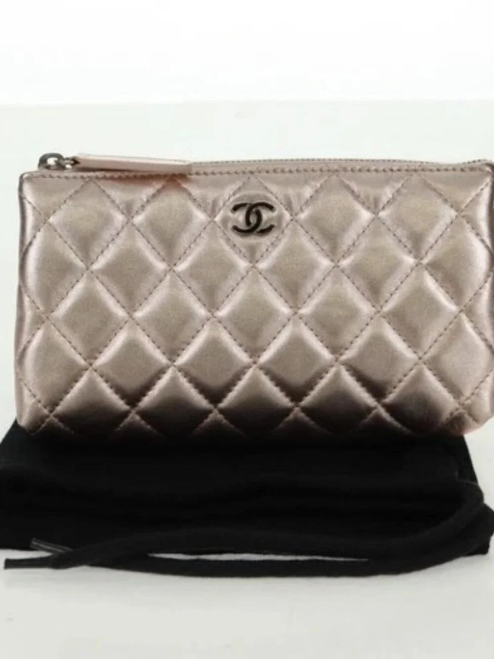 CHANEL Matelasse Pouch Lamb Skin Pink Silver CC Auth 166350SAM