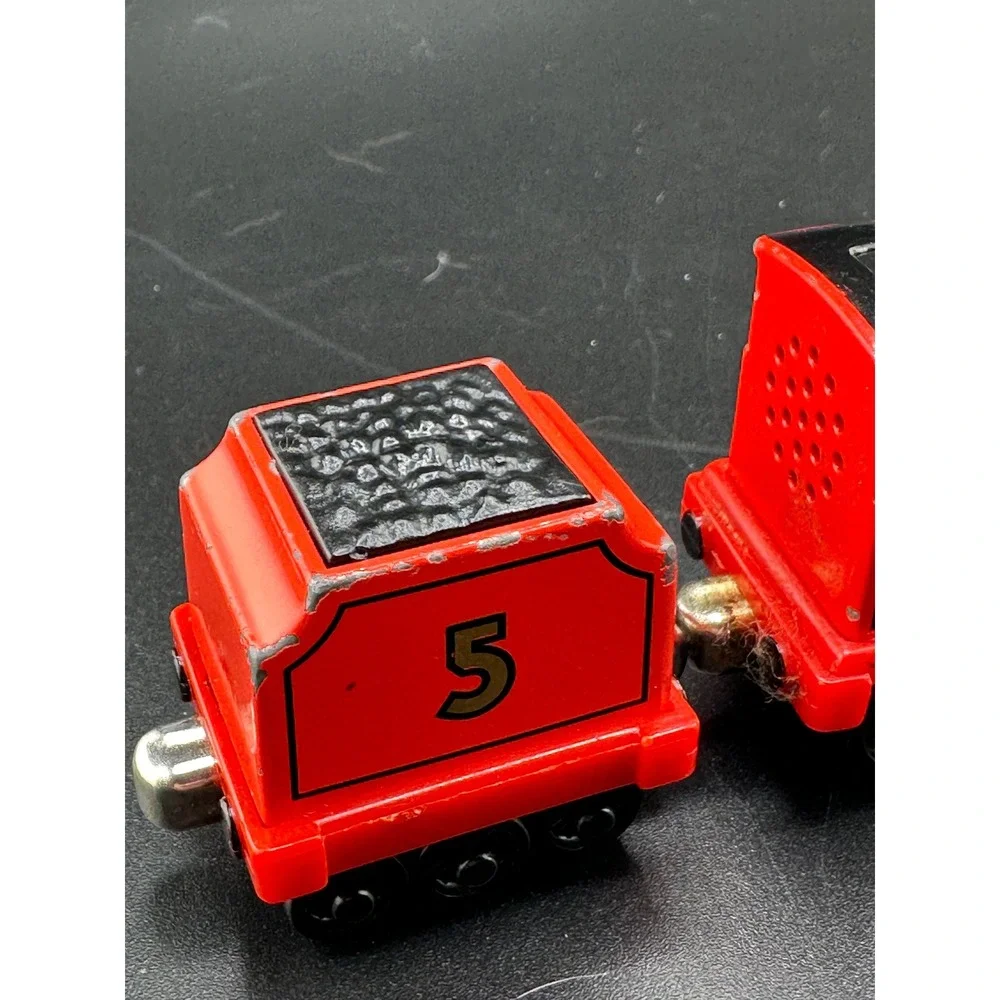 Thomas & Friends james red