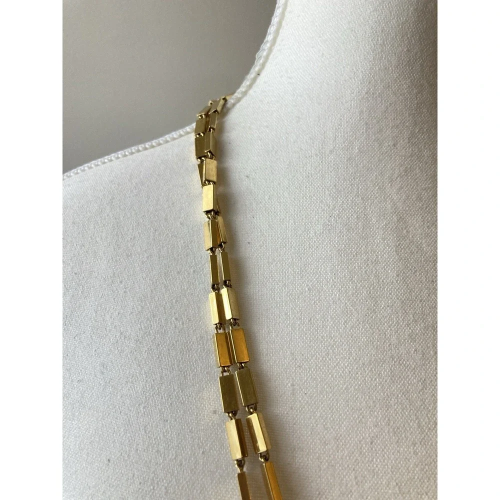 Monet vintage necklace