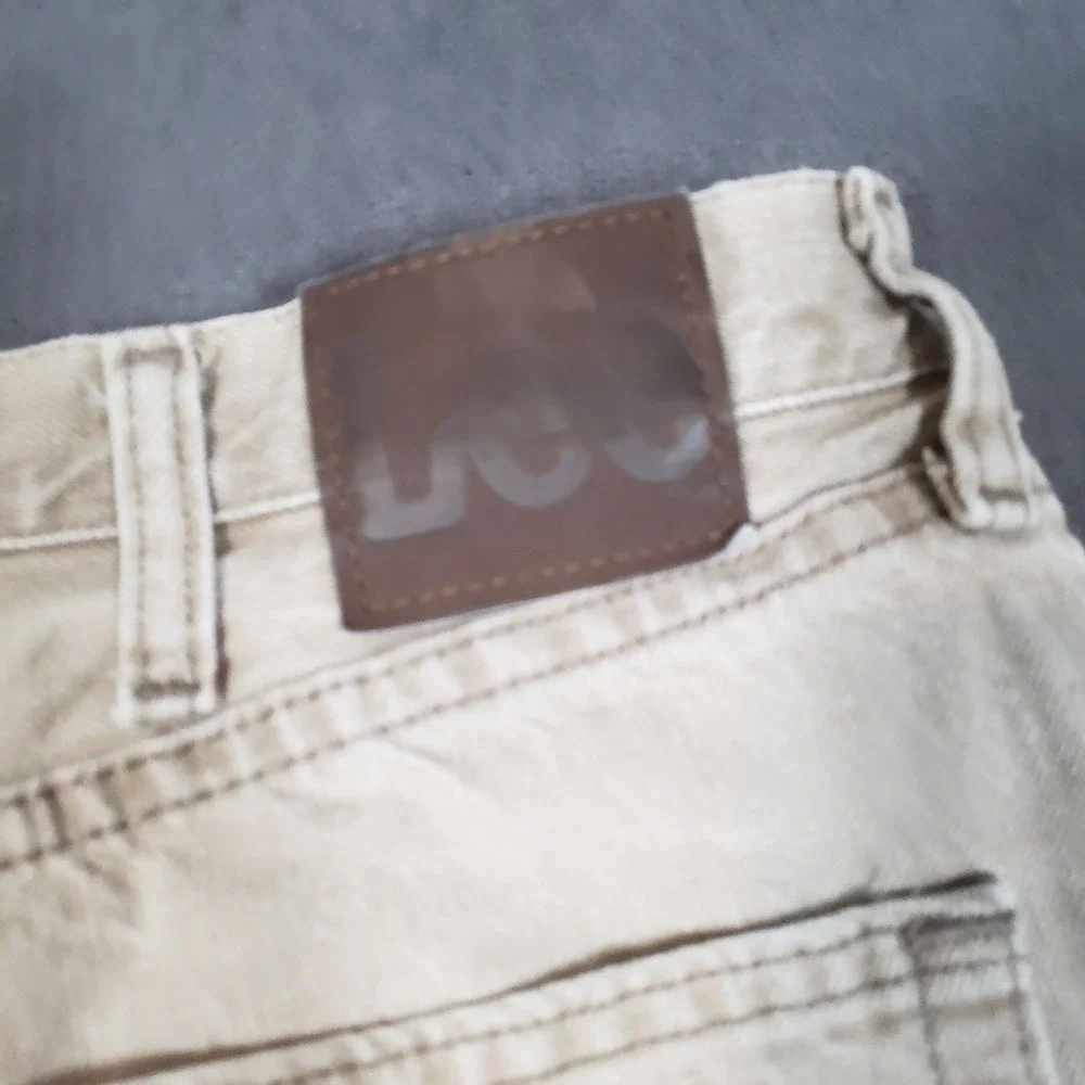 Lee relaxed fit