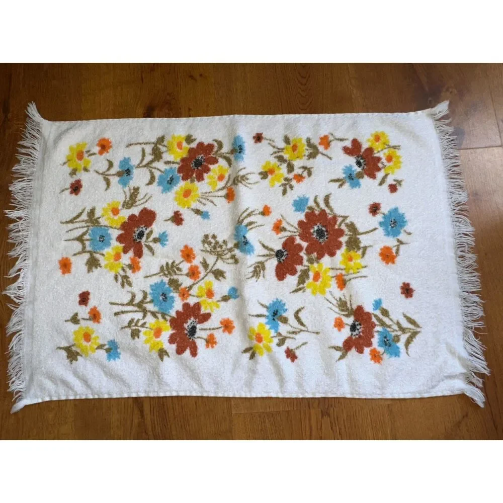 Vintage‎ 1970s Dundee Bath Hand Towel, Floral Boho