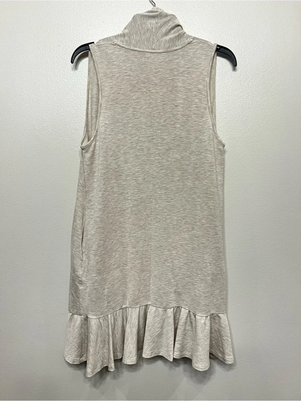Pleione lightweight sleeveless