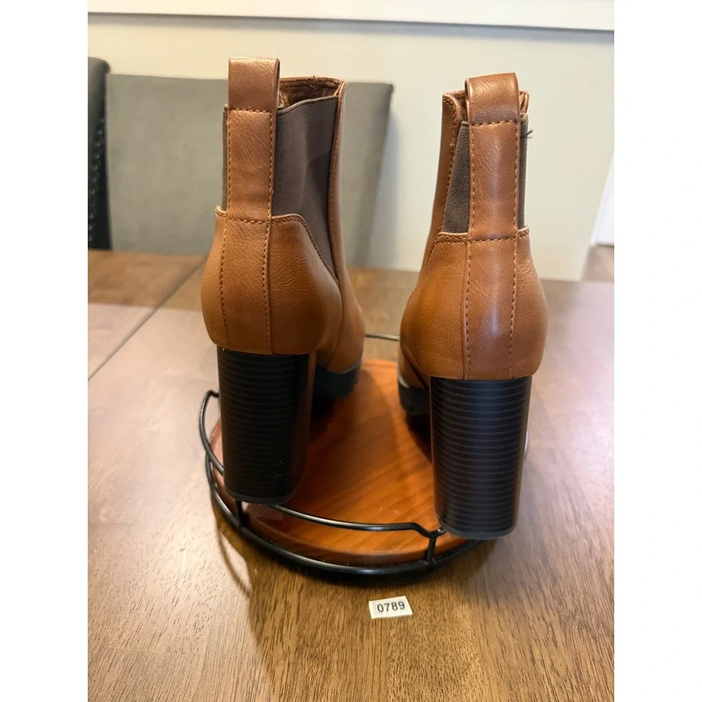 Primark Womens Brown Faux Leather Chunky Block Heel Lug Sole Chelsea Boot Size 8