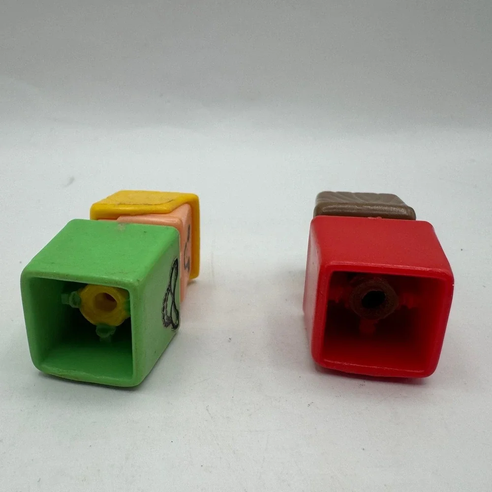 Fisher Price Little People Figures Kids‎ 2pc Red Green Good Vintage 1990s Chunky