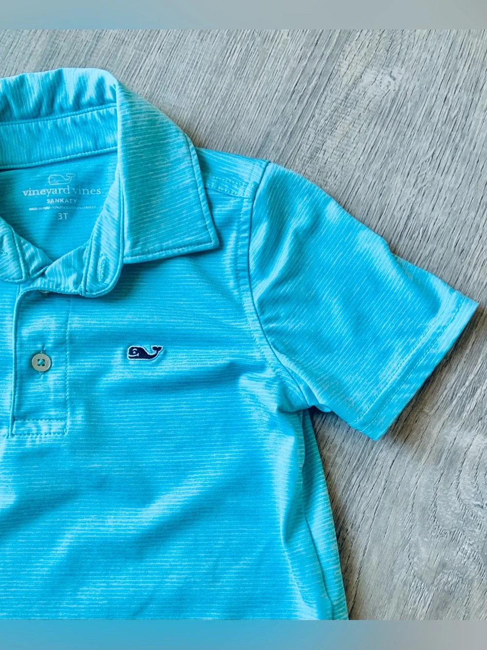 Vineyard Vines use brand