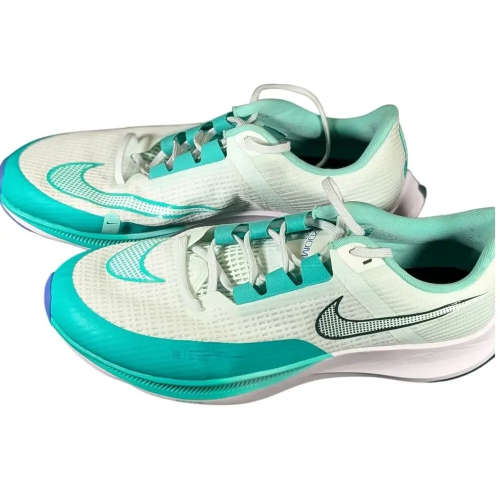 Nike lightweight zoom