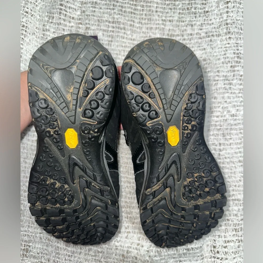 Merrell gently used