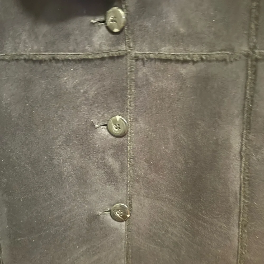 Black faux suede women’s coat‎