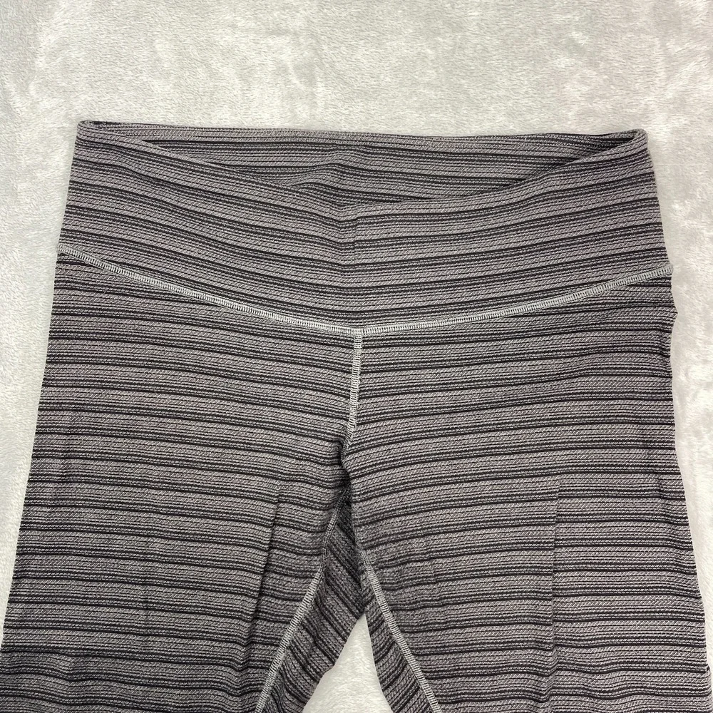 lululemon athletica pull fabric