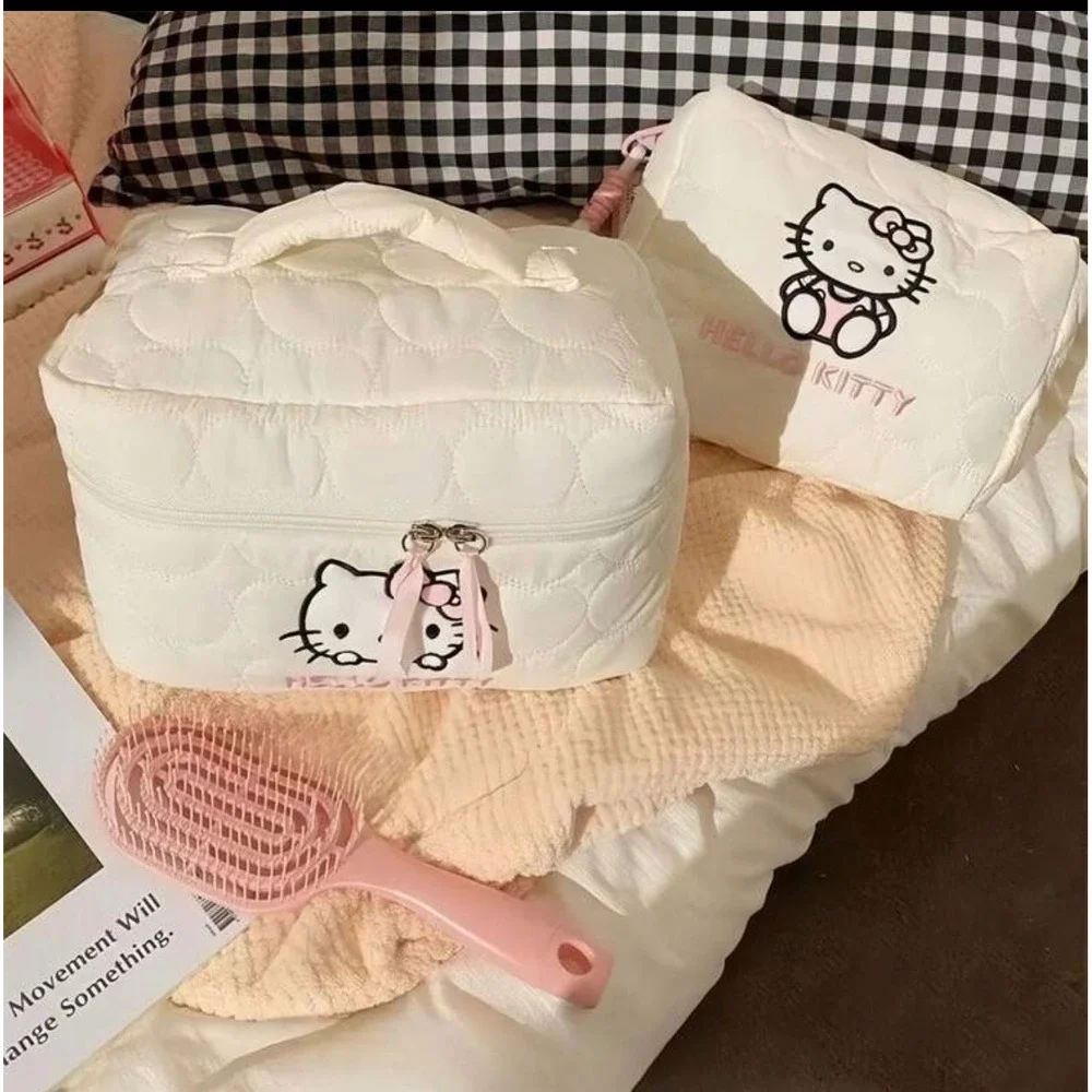 Hello Kitty Quilted Makeup Bag Set 2pc Cream‎ White Heart Pattern Cosmetic Case