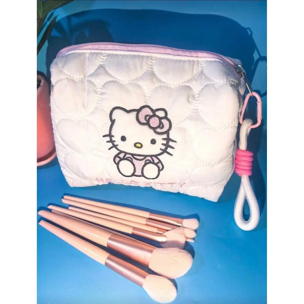 Hello Kitty Quilted Makeup Bag Set 2pc Cream‎ White Heart Pattern Cosmetic Case