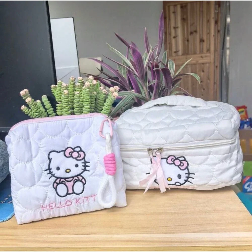 Hello Kitty Quilted Makeup Bag Set 2pc Cream‎ White Heart Pattern Cosmetic Case