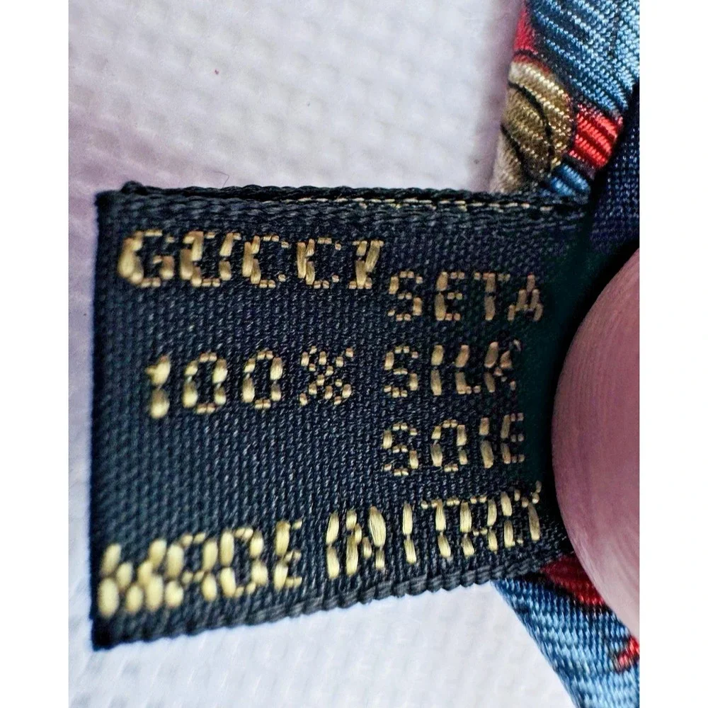Gucci foulard silk