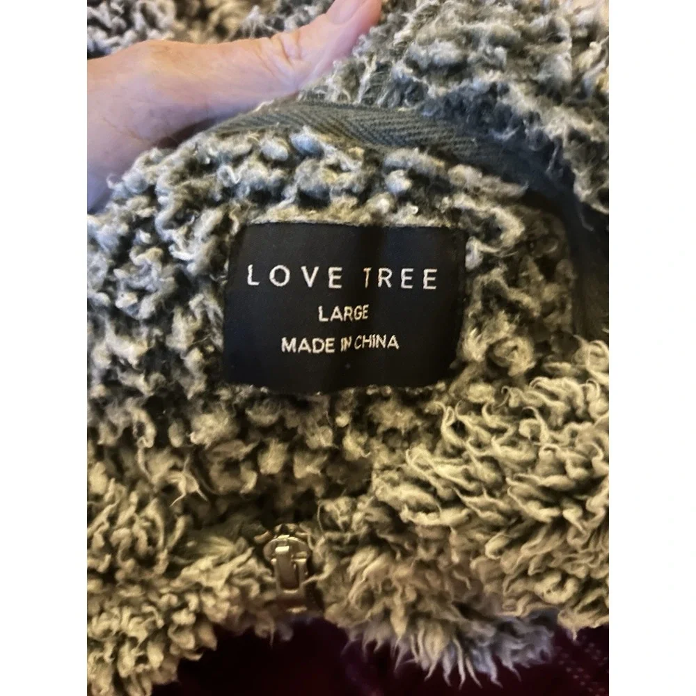 Love Tree excellent
