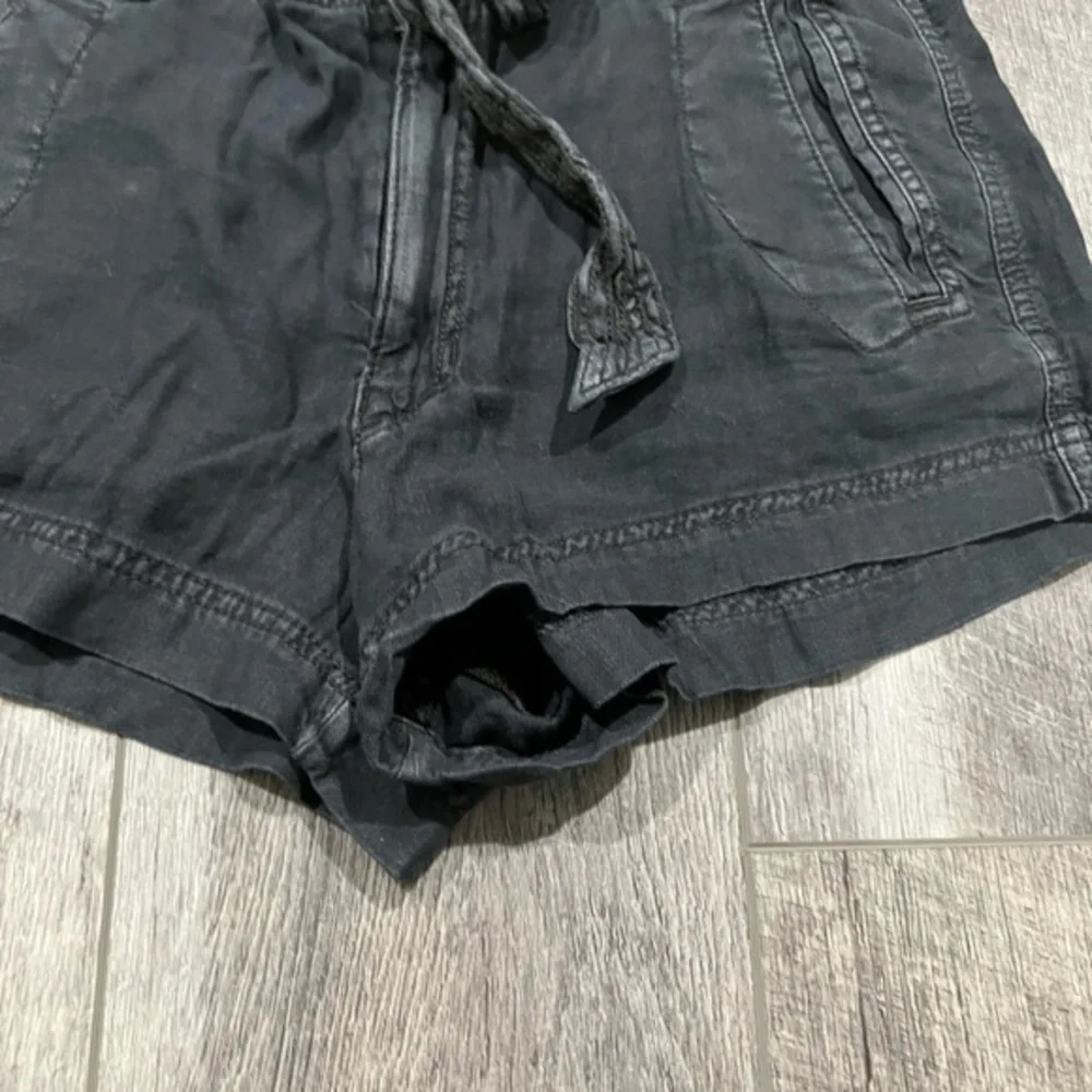 AEO Black Distressed High Rise‎ Shorts