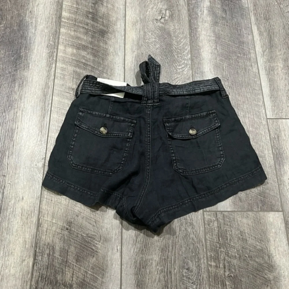 AEO Black Distressed High Rise‎ Shorts