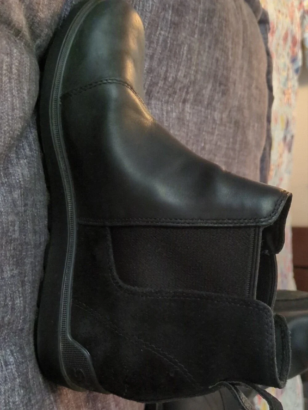 Sorel stylish black