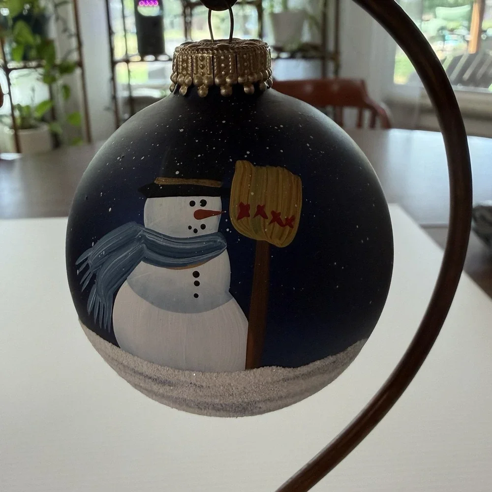 N/A night ornament