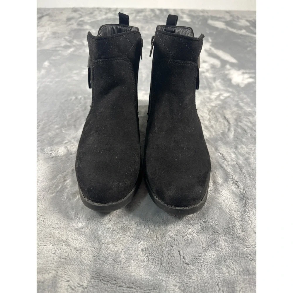 Daisy Fuentes Black Suede Quilted Ankle Boots‎ Side Zip Women's Size 7M