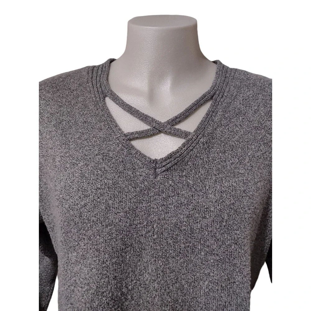 Thyme & Honey Women's Size L Long Sleeve Super Soft Gray Sweater Pullover V Neck