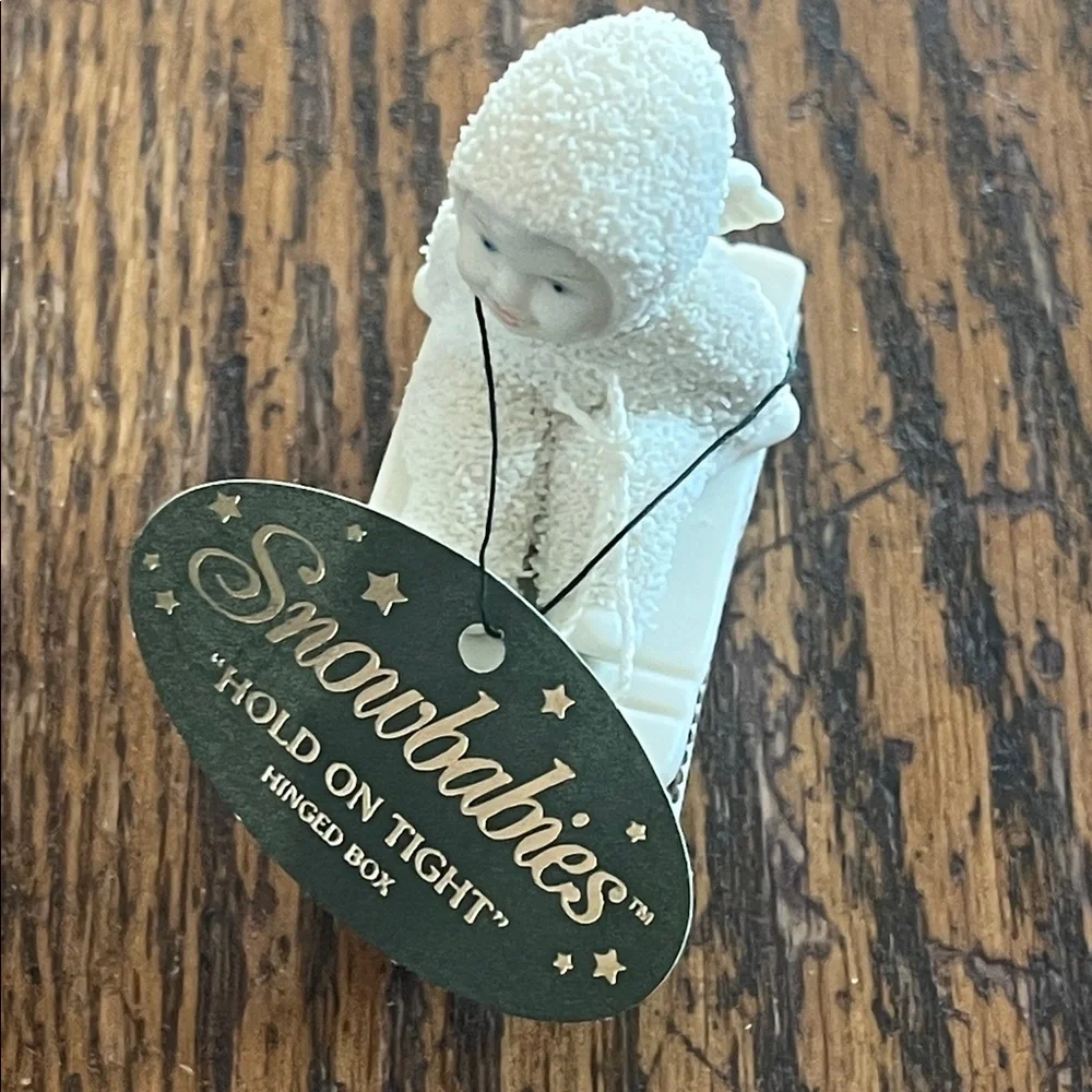 Snow babies Department 56 baby trinket new