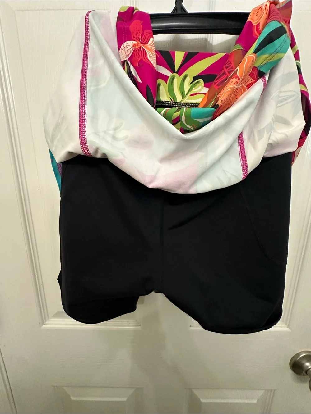 Dona Jo Tennis Pickleball SkirtSkort Size Medium Multi-Color Tropical Print