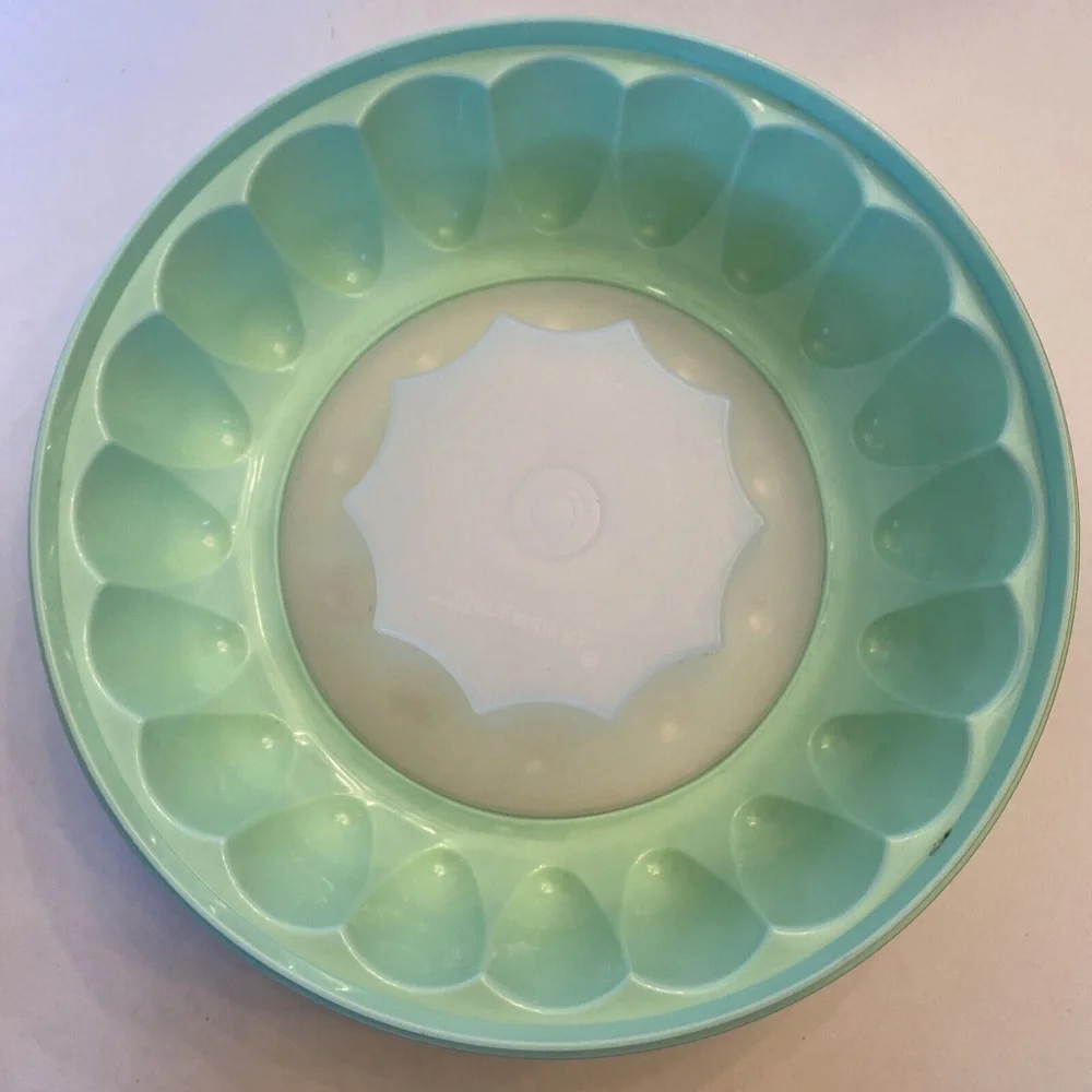 Tupperware vintage piece
