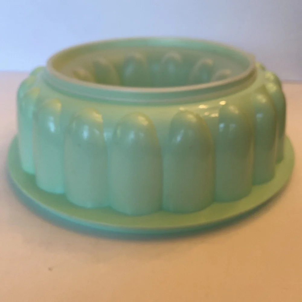 Tupperware vintage piece