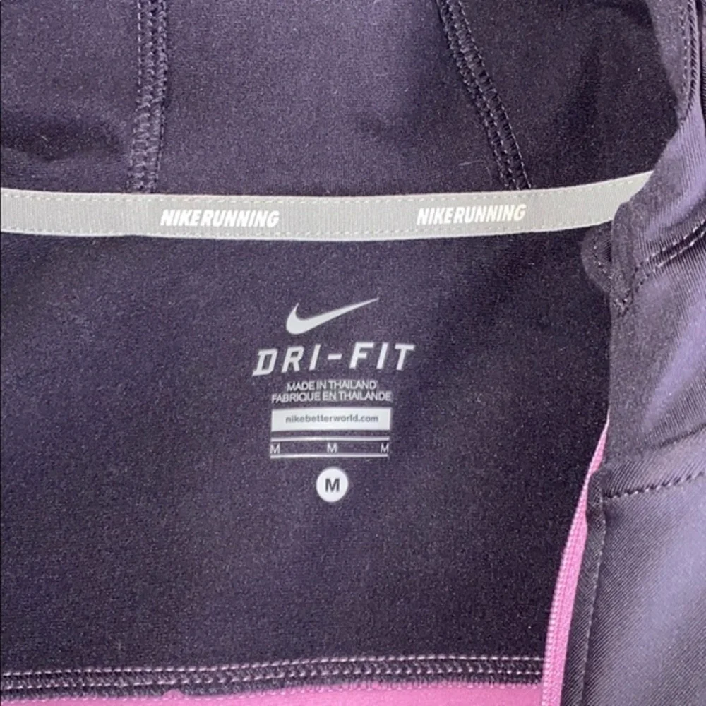 Nike Dri-FIT Running Hooded Long Sleeve Pullover with Thumb Holes
