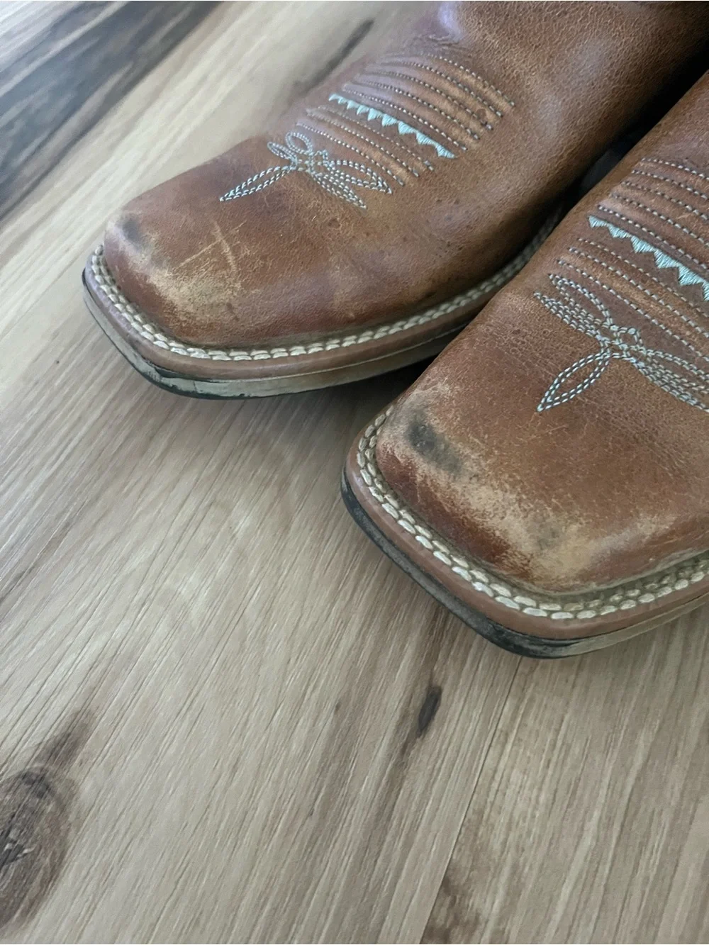 Ariat women brown
