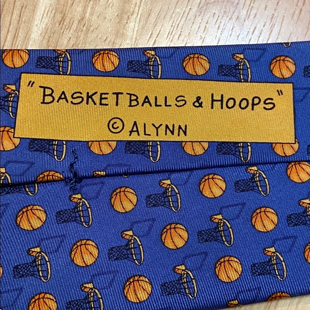 Alynn “Basketballs & Hoops” Silk Tie – Blue Sports Novelty Necktie