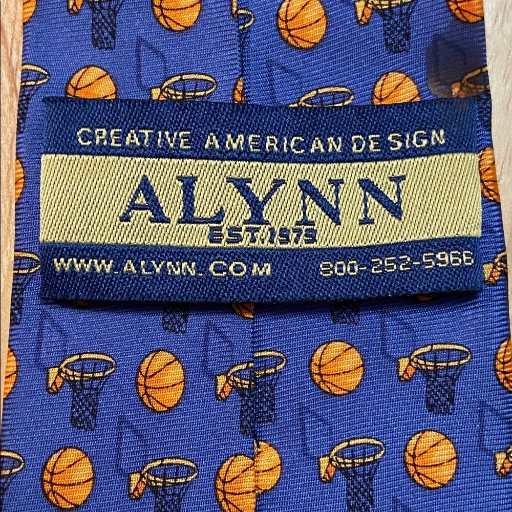 Alynn “Basketballs & Hoops” Silk Tie – Blue Sports Novelty Necktie